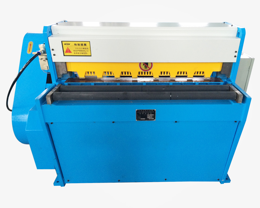 氣動精密剪板機