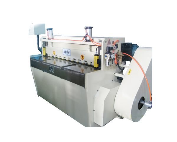 E200氣托帶前光膜精密剪